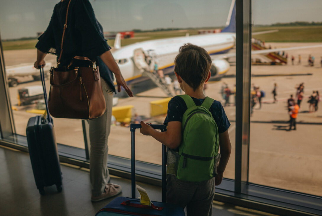 TRAVELING WITH KIDS AND LUGGAGE IN LONDON